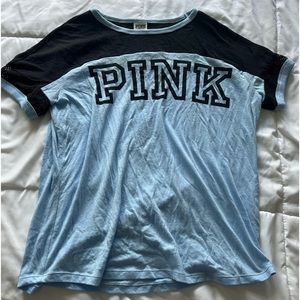 Blue and white short sleeve t-shirt from the brand pink, size L, great condition